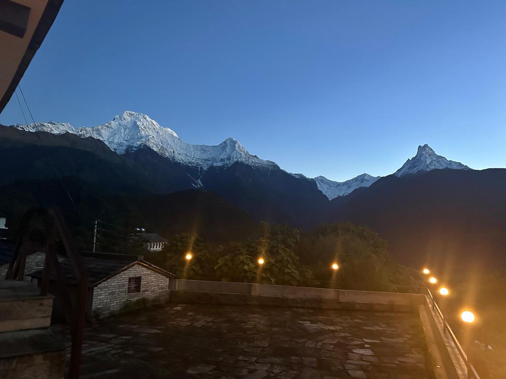 Hill Top Lodge Ghandruk Astam Exterior photo
